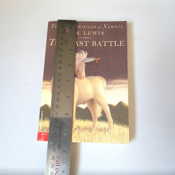The Chronicles of Narnia: The Last Battle Book - Picture 7 of 7